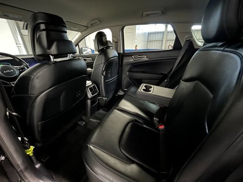Used 2023 Kia Sportage EX AWD/4WD image 15