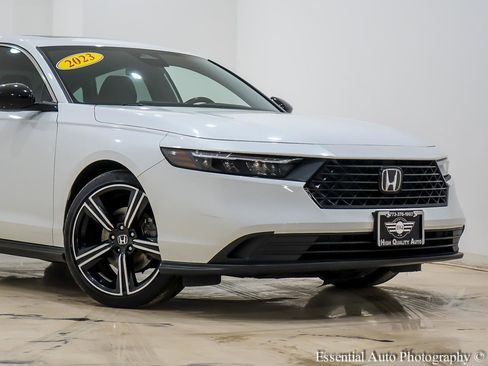Used 2023 Honda Accord Sport image 2