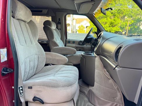 Used 1999 Ford E-250 and Econoline 250 image 15