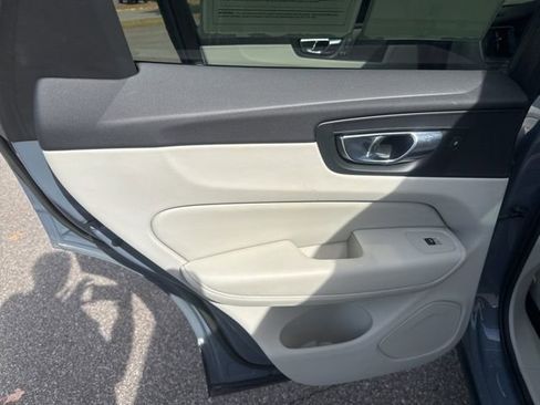 Used 2023 Volvo XC60 T8 Ultimate image 15