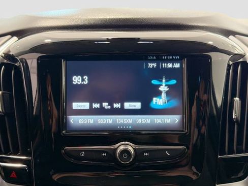 Used 2018 Chevrolet Traverse LT image 13