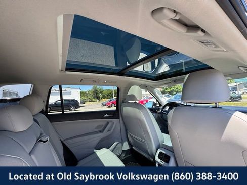 Used 2023 Volkswagen Tiguan SE w/ Panoramic Sunroof Package AWD/4WD image 26