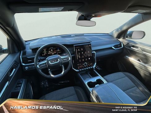 Used 2025 GMC Acadia Elevation image 26