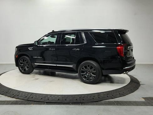 Used 2023 GMC Yukon Denali w/ LPO, Floor Liner Package AWD/4WD image 6