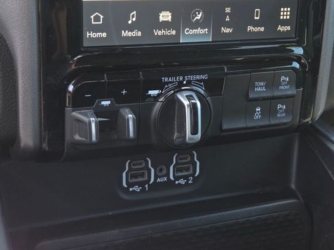 Used 2023 RAM 1500 Laramie AWD/4WD image 30
