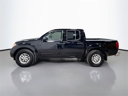 Used 2016 Nissan Frontier SV image 10