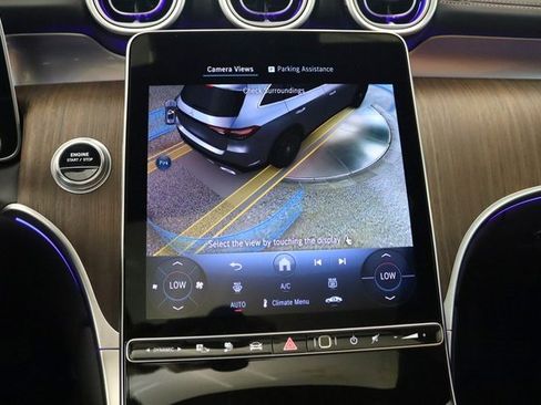 Used 2025 Mercedes-Benz GLC 350e 4MATIC w/ Driver Assistance Package image 29