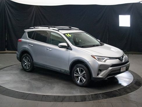 Used 2016 Toyota RAV4 XLE image 2