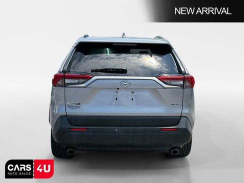 Used 2021 Toyota RAV4 XLE Premium FWD image 6