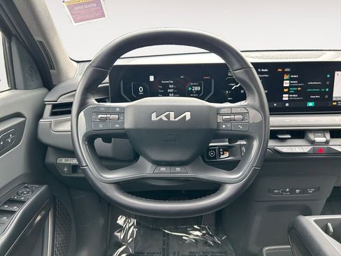 Used 2024 Kia EV9 Wind AWD/4WD image 14