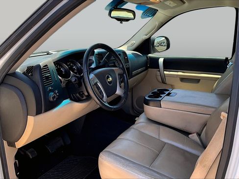 Used 2011 Chevrolet Silverado 1500 LT w/ All-Star Edition RWD image 12