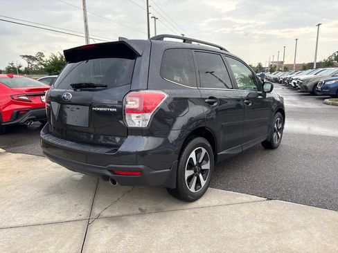 Used 2018 Subaru Forester 2.5i Limited AWD/4WD image 5