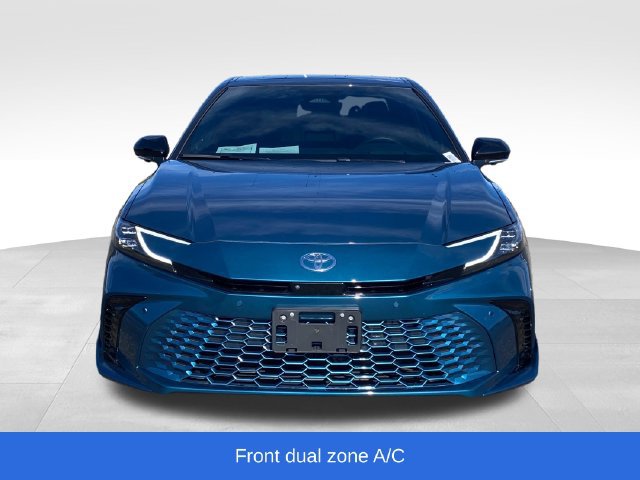 Used 2025 Toyota Camry XSE AWD/4WD image 2