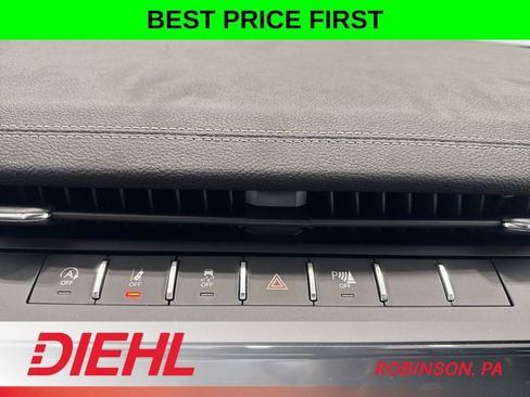 New 2026 Jeep Grand Cherokee Altitude AWD/4WD image 29