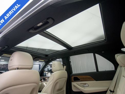 Used 2024 Mercedes-Benz GLE 350 4MATIC w/ Winter Package image 23