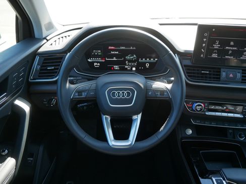 Certified 2025 Audi Q5 2.0T Premium Plus w/ Premium Plus Package image 12