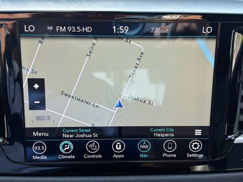 Used 2020 Chrysler Pacifica Touring-L w/ S Appearance Package FWD image 19