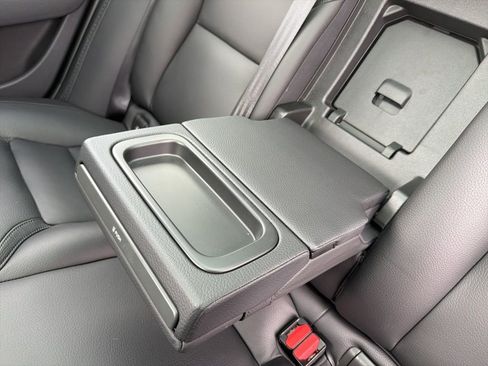 Used 2018 Volvo V90 T6 Cross Country w/ Convenience Package image 35