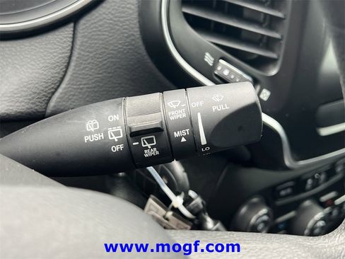 Used 2021 Jeep Cherokee Latitude image 14