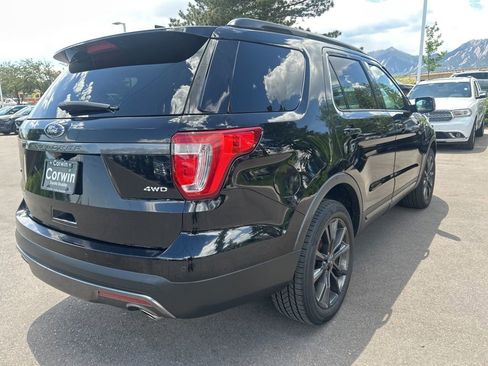 Used 2017 Ford Explorer XLT w/ Equipment Group 202A AWD/4WD image 8