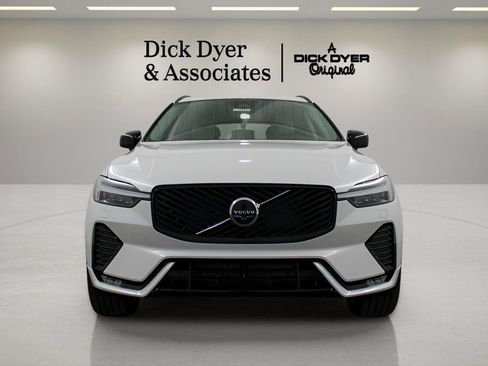 New 2026 Volvo XC60 B5 Ultra w/ Protection Package Premier image 8