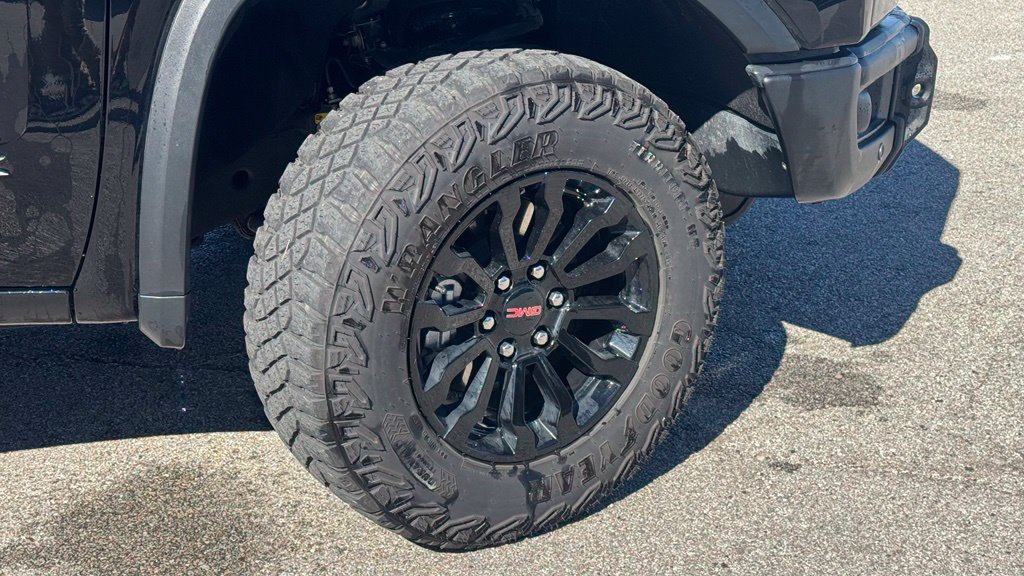 Used 2023 GMC Sierra 1500 AT4X AWD/4WD image 6