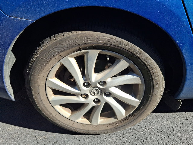Used 2012 MAZDA MAZDA3 i Grand Touring w/ Tech Pkg FWD image 6