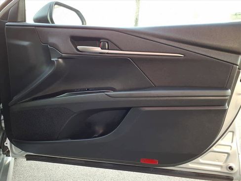 Used 2025 Toyota Camry LE image 24
