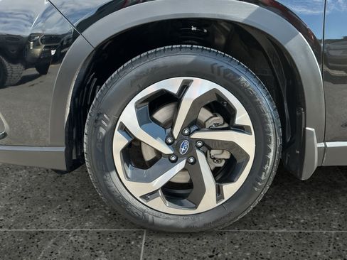 Used 2023 Subaru Forester Touring AWD/4WD image 14