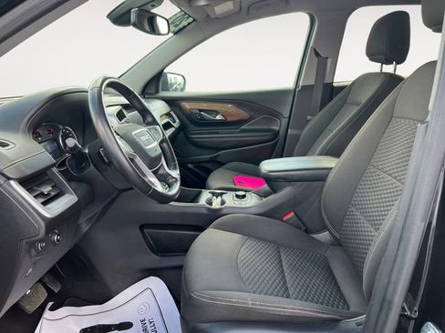 Used 2020 GMC Terrain SLE w/ Driver Convenience Package image 9