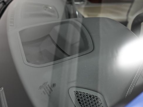 Used 2022 BMW ALPINA B7 xDrive w/ Luxury Rear Seating Package image 55