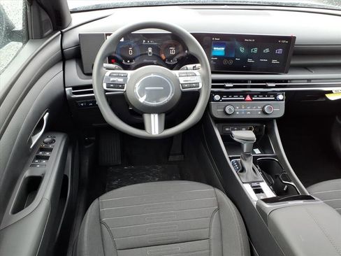 New 2026 Hyundai Santa Cruz SE FWD image 6