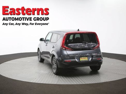 Used 2021 Kia Soul S FWD image 37