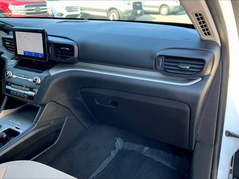 Used 2020 Ford Explorer XLT RWD image 17