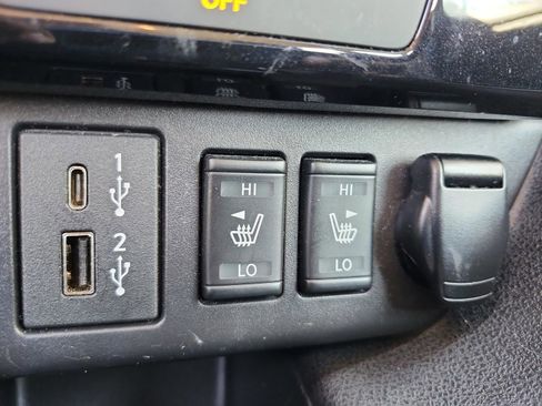 Used 2022 Nissan Leaf SV w/ SV Technology Package image 26