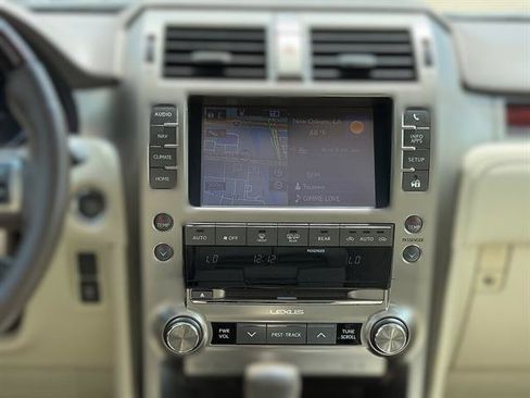 Used 2019 Lexus GX 460 Premium w/ Premium Package AWD/4WD image 15