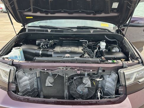 Certified 2019 Toyota Sequoia SR5 image 11