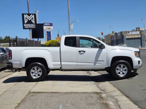 Used 2018 GMC Canyon W/T RWD image 2