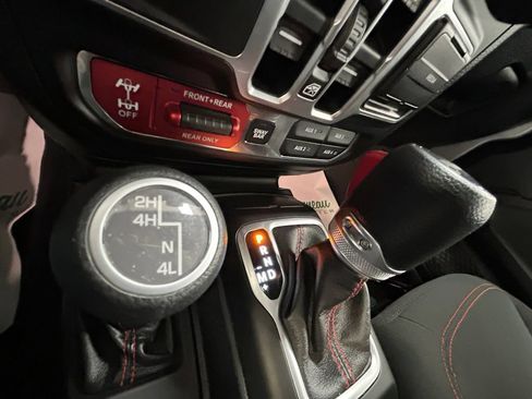 Used 2018 Jeep Wrangler Unlimited Rubicon AWD/4WD image 23