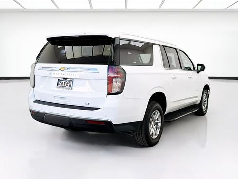 Used 2023 Chevrolet Suburban LT RWD image 4