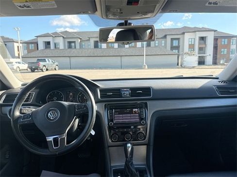 Used 2014 Volkswagen Passat 1.8T SE image 27