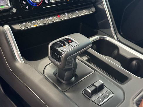 Used 2026 GMC Sierra 1500 Denali Ultimate AWD/4WD image 18