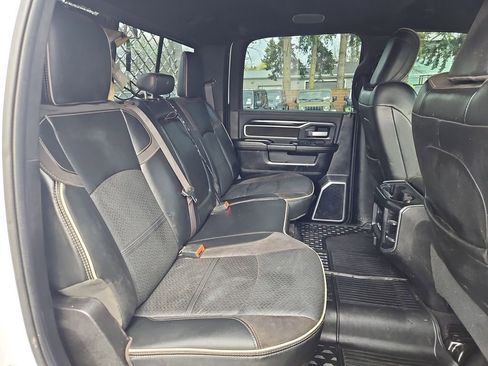 Used 2020 RAM 2500 Laramie w/ Night Edition image 15