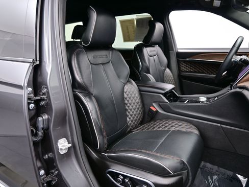 Used 2025 Jeep Grand Cherokee L Summit w/ MOPAR Finishing Package AWD/4WD image 17