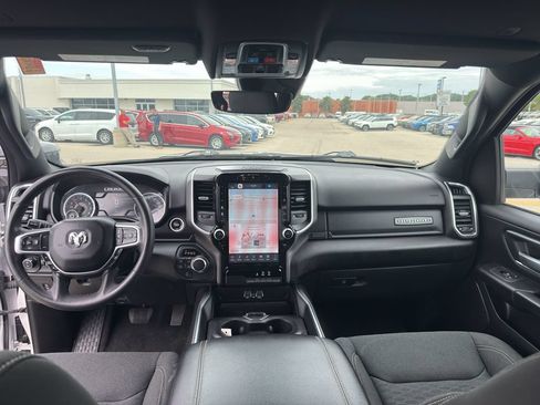 Used 2025 RAM 1500 Big Horn AWD/4WD image 29