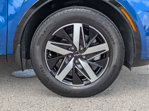 Certified 2023 Kia Sorento S FWD image 11