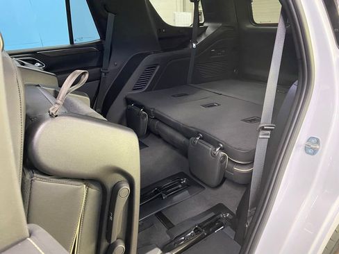 Used 2024 Chevrolet Tahoe Premier w/ Premium Package image 38