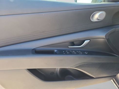 Used 2024 Hyundai Elantra SEL image 26