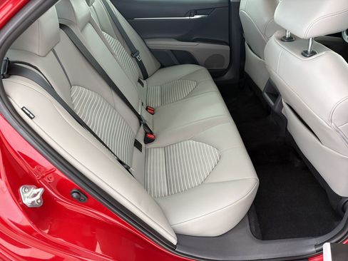 Used 2022 Toyota Camry SE FWD image 28