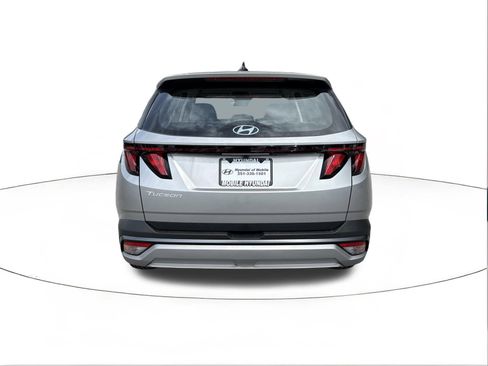 New 2026 Hyundai Tucson SE image 4